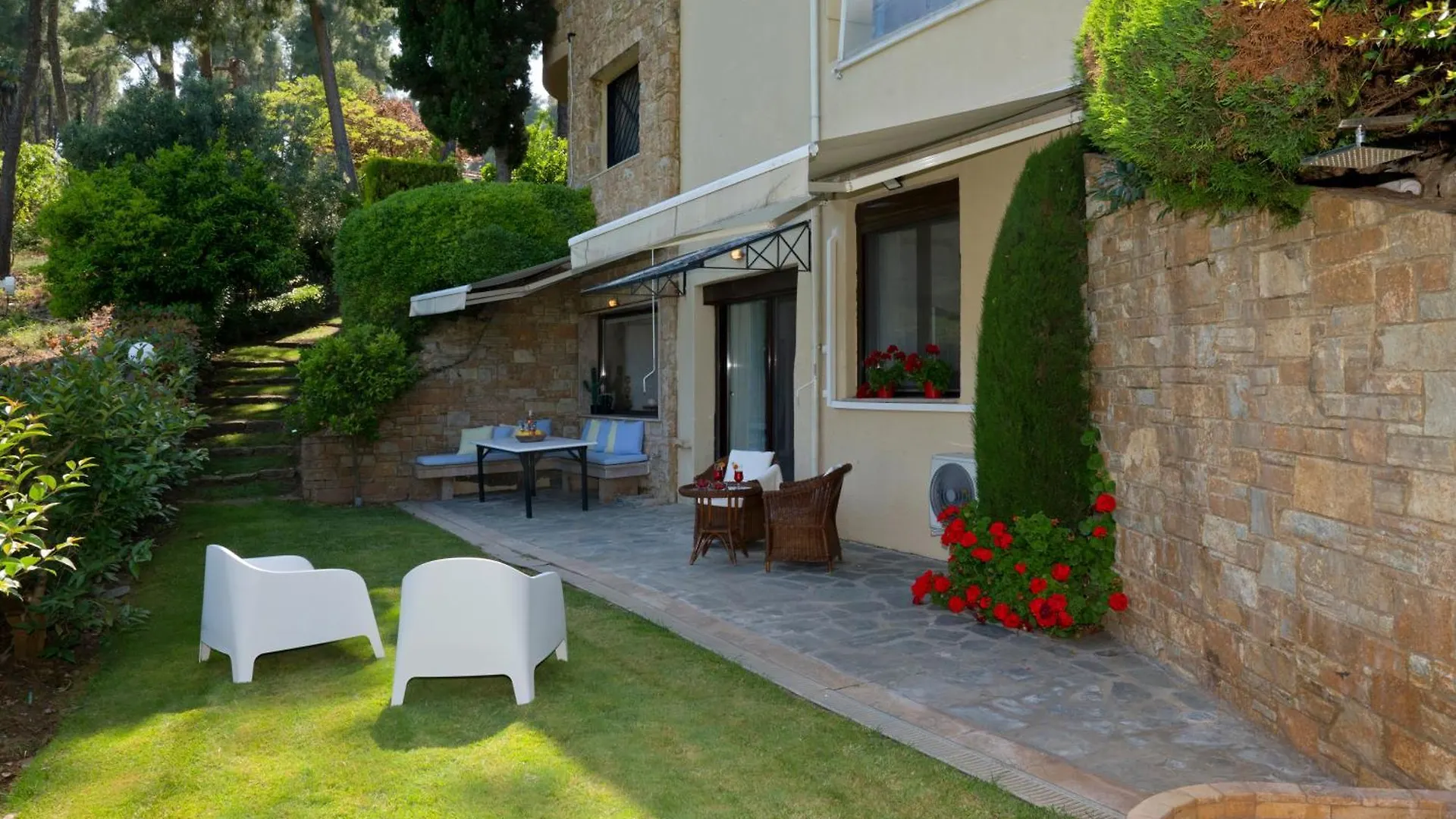 The Sani Jewels, Villa Natalia